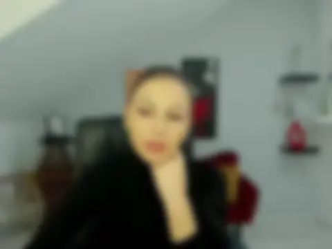 Clara, 24
