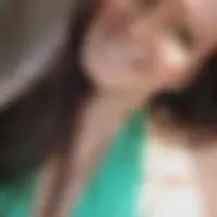 Zoe, 34