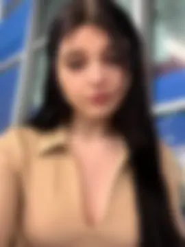 Valentina, 23