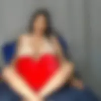 Raina, 40
