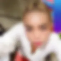 Xiomara, 27