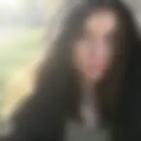 Bella, 40