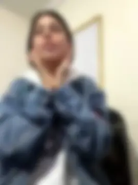 Cristina, 28