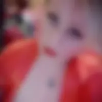 Makenzie, 37