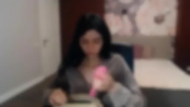 Eva, 21